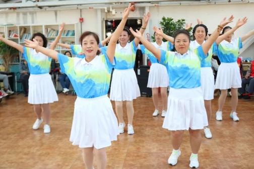 【爱在加区 温暖四季】长虹镇鑫源社区深入养老院开展&ldquo;共享中秋，乐享晚年&rdquo;关爱老年人活动