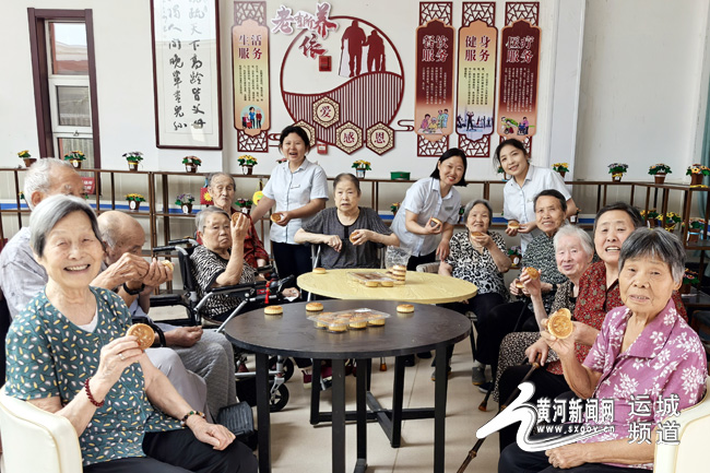 网络中国节&middot;中秋 | 万荣农商银行：养老院里话团圆