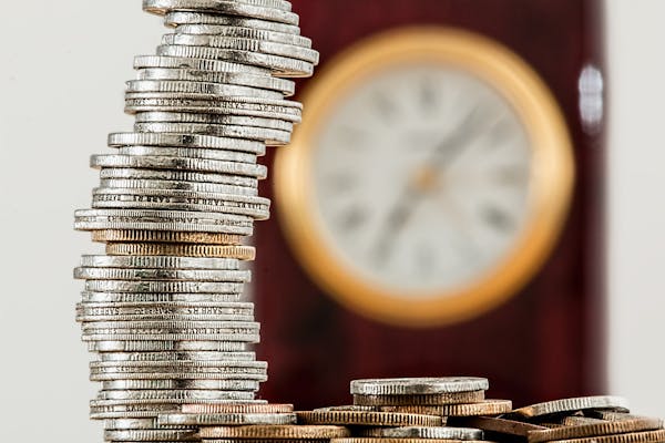 广发银行创新金融教育活动，养老院老人乐开怀
