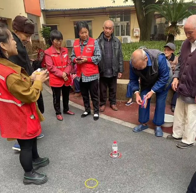西彭镇共富之路：养老院内的幸福旋律
