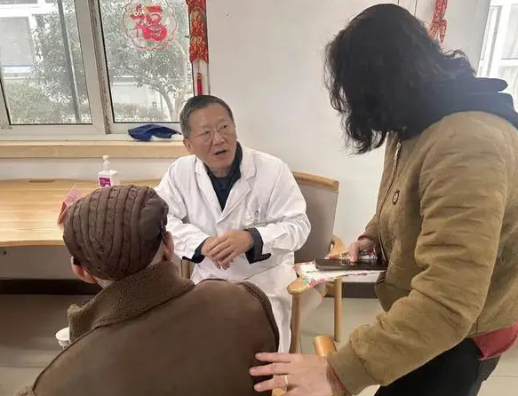 市东医院与欣益养老院携手，探索医养结合新路径