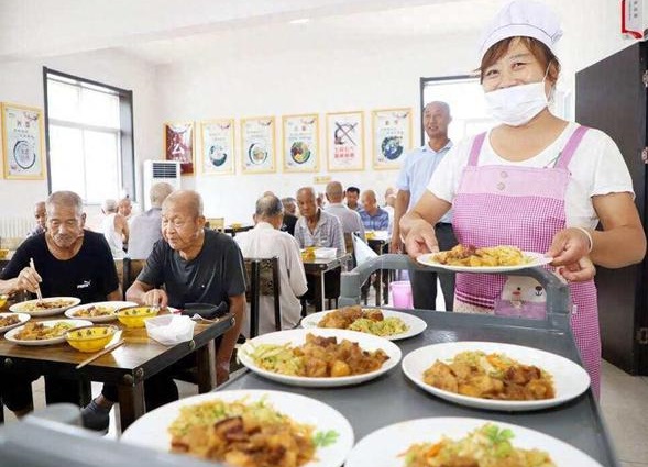 探讨‘一村一食堂’和‘一村一养老院’的可行性及成本