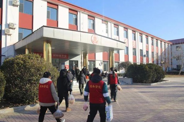 泊头市团市委携手爱心社，养老院慰问暖人心