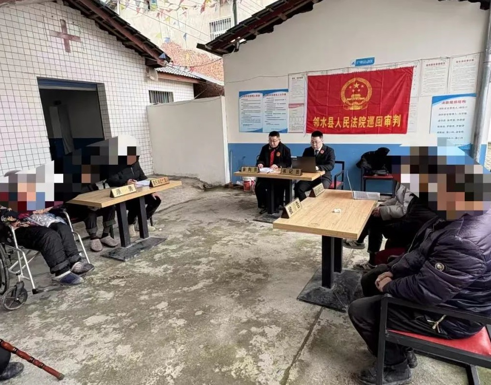 法庭为何搬进养老院？赡养纠纷背后的惊人转折