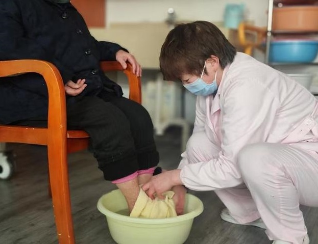 养老院打破刻板印象，沪上老人观念缘何悄然转变？