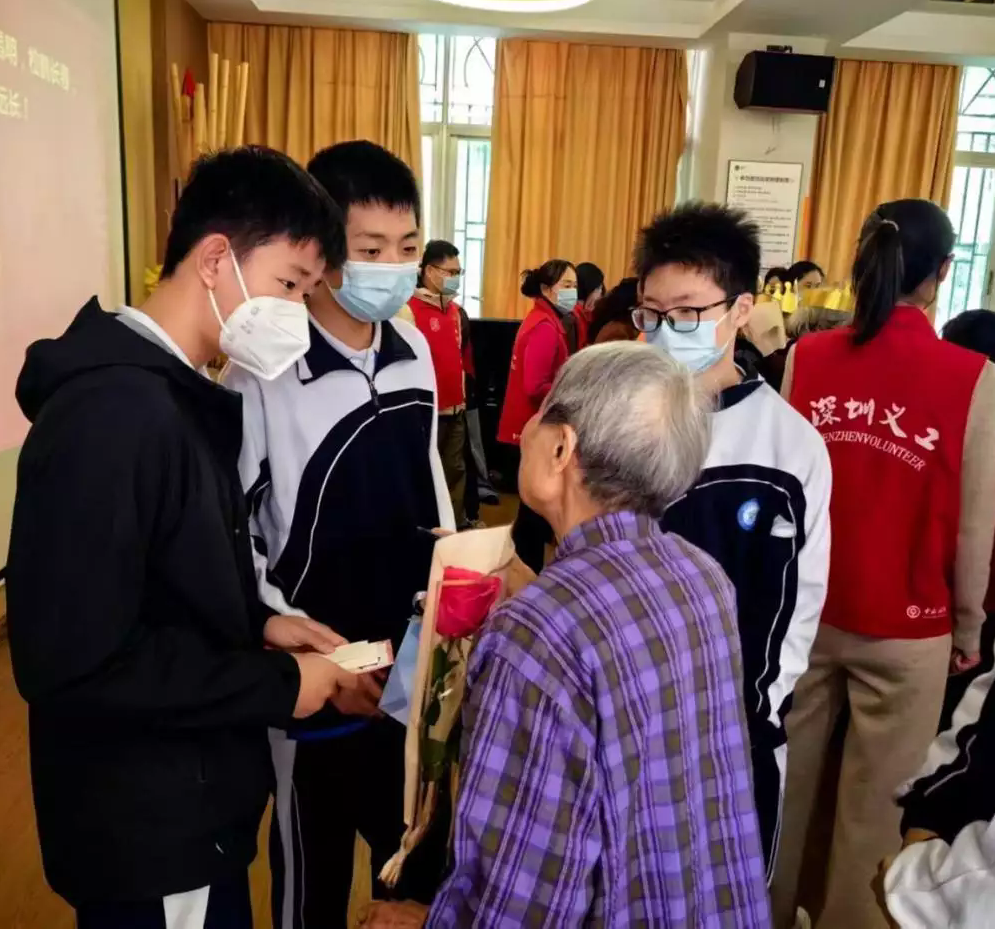 南外二实少年奔赴福田养老院，为老人打造暖心生日会