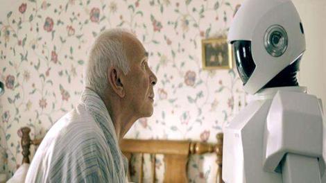 依托养老机器人，养老院实现智慧转身，陈国鹰代表：全力推动 &ldquo;看护型&rdquo; 向 &ldquo;智护型&rdquo; 养老转变