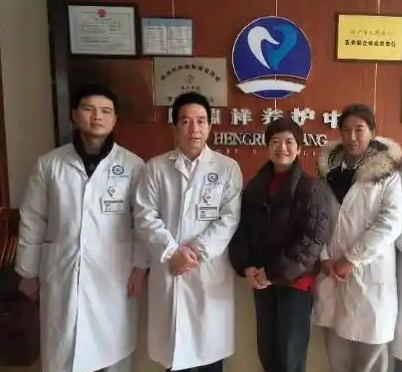 株洲市人民医院老年病科 MDT 团队走进养老院，全力守护老年健康