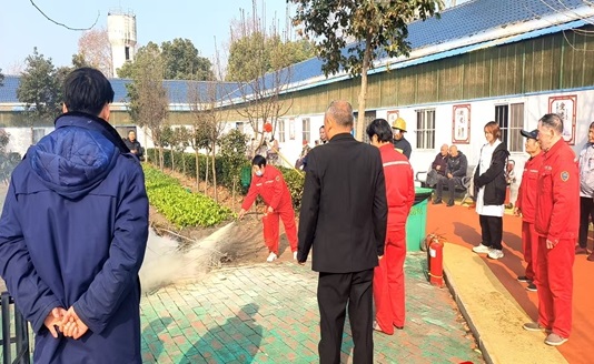 西平县盆尧镇养老院开展消防灭火实操演练，共筑安全防线