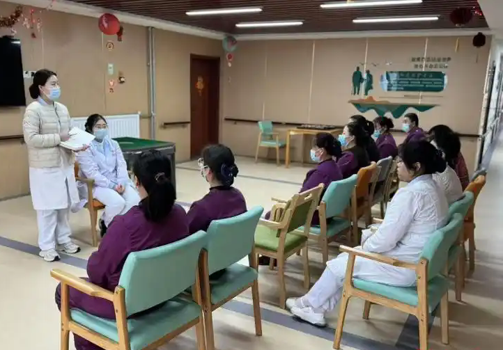 健全技能培训体系，山东健康益寿光年济宁颐养中心演绎有温度养老新篇