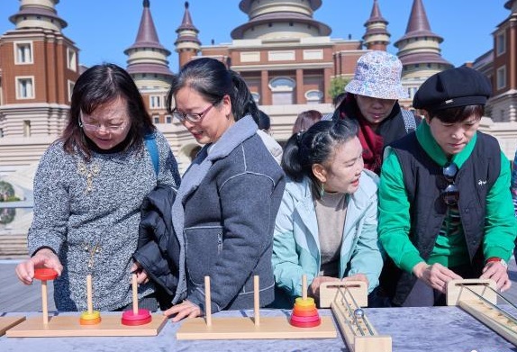 从玩具世界到养老院，浙江云和木玩挖掘全球银发市场新机遇